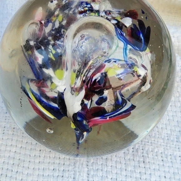 Vintage Hand-blown Paper weight - Picture 4 of 4